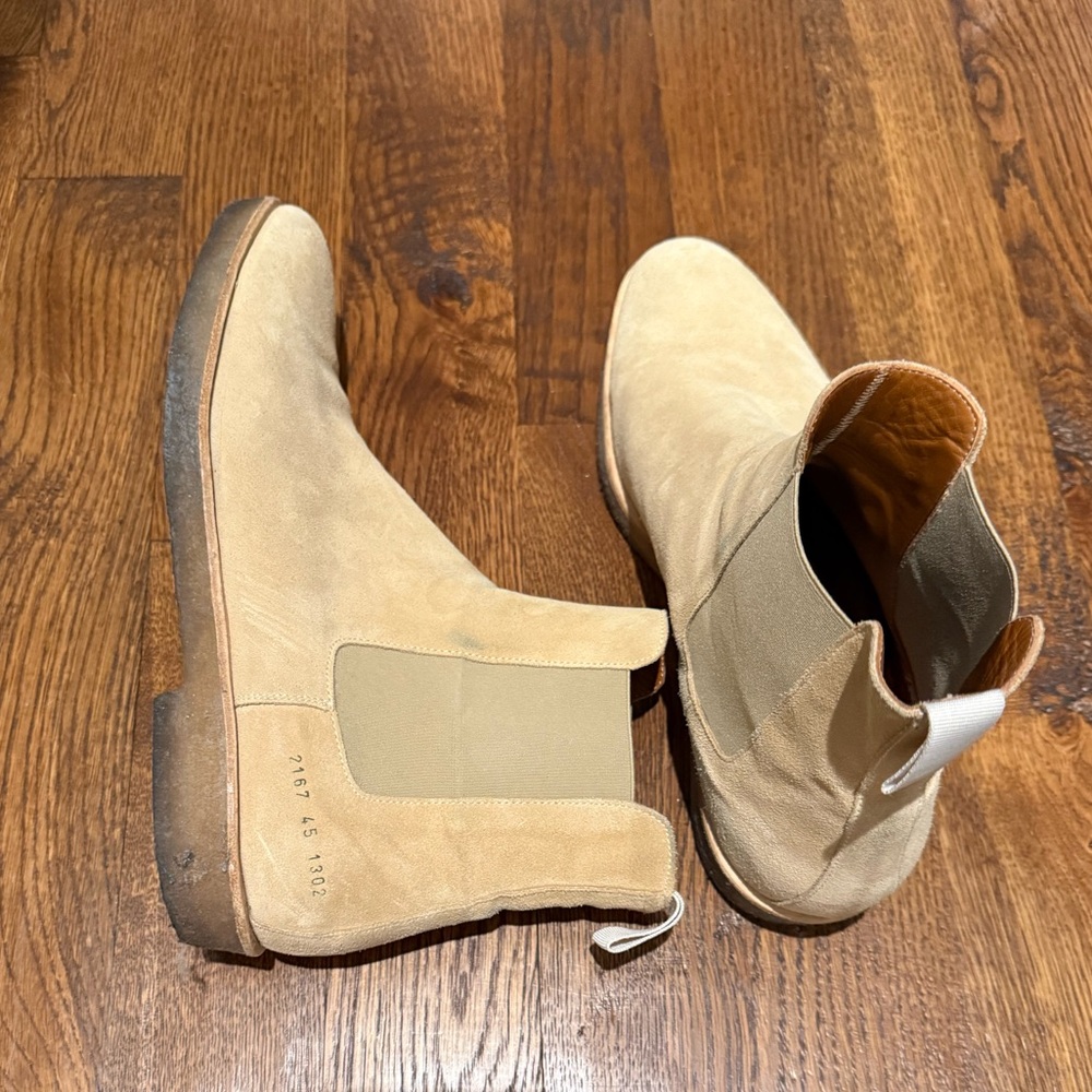 Common Projects Suede Chelsea Boots Sand